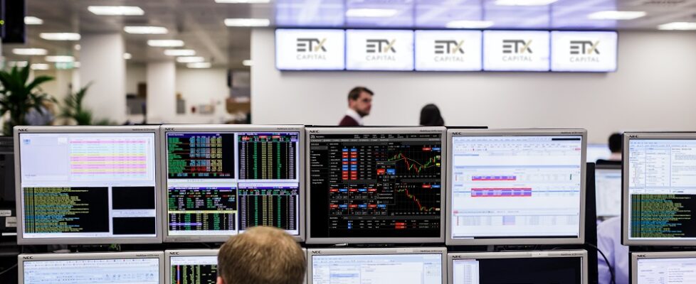 ETX Capital trading floor