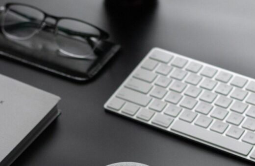 desk_keyboard_glasses