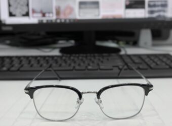 glasses_computer