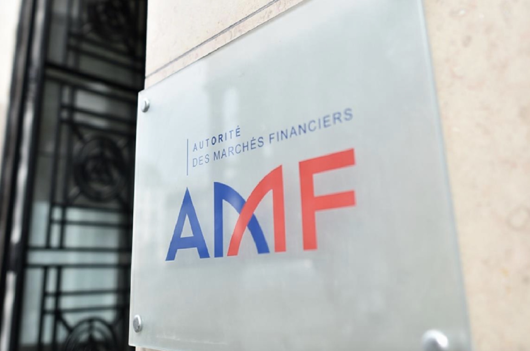 法国 AMF 提醒投资公司注意散户投资者规则