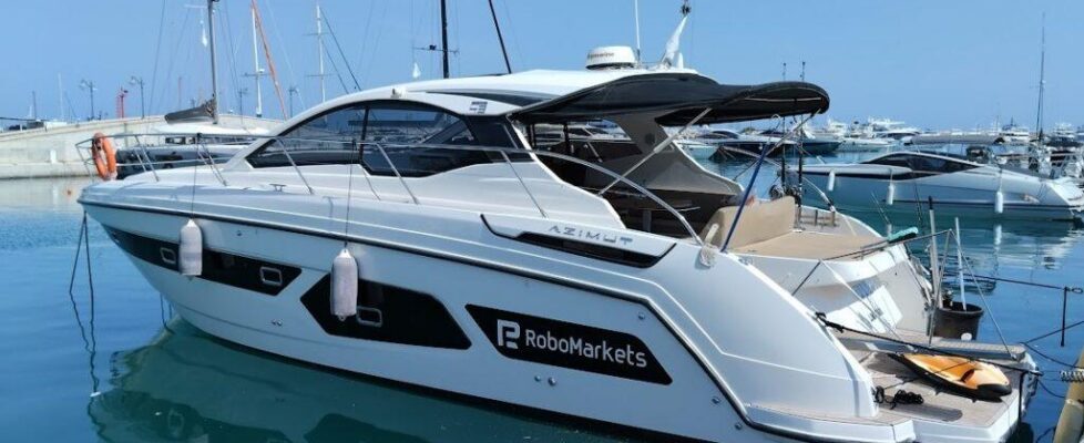 RoboMarkets boat