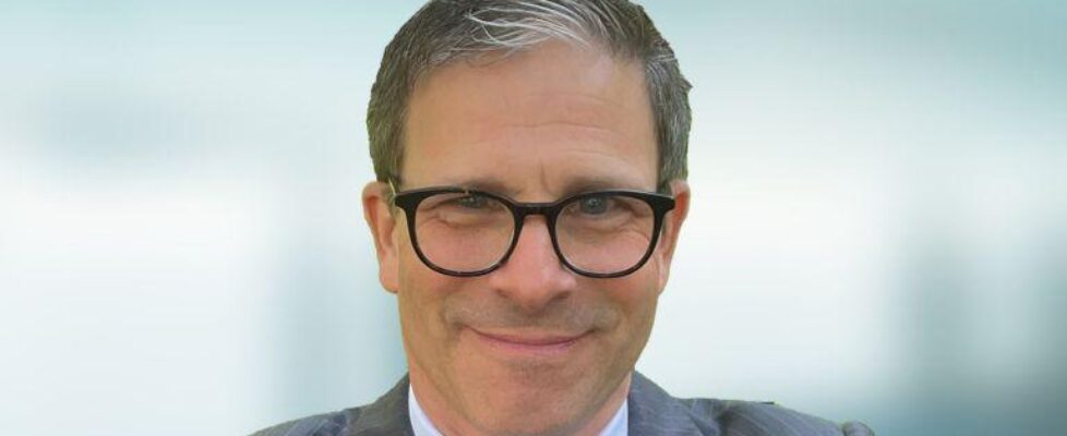 MarcWarm_16_9.xsmall.medium_quality