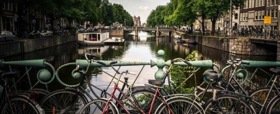 Amsterdam online trading