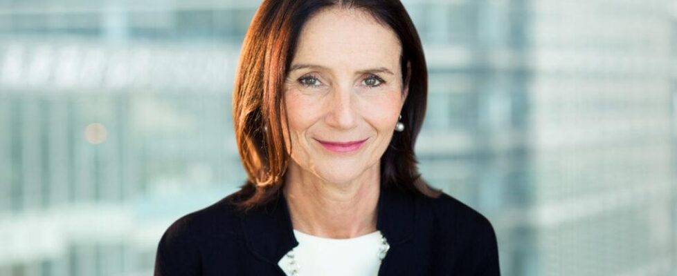 210901-dame-carolyn-fairbairn-1600x900