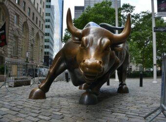 Wall Street bull