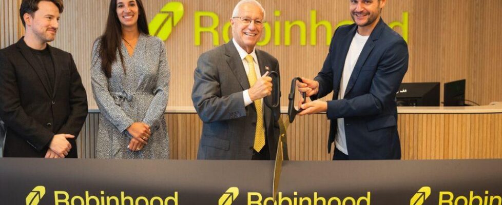 Robinhood Toronto Canada office opening